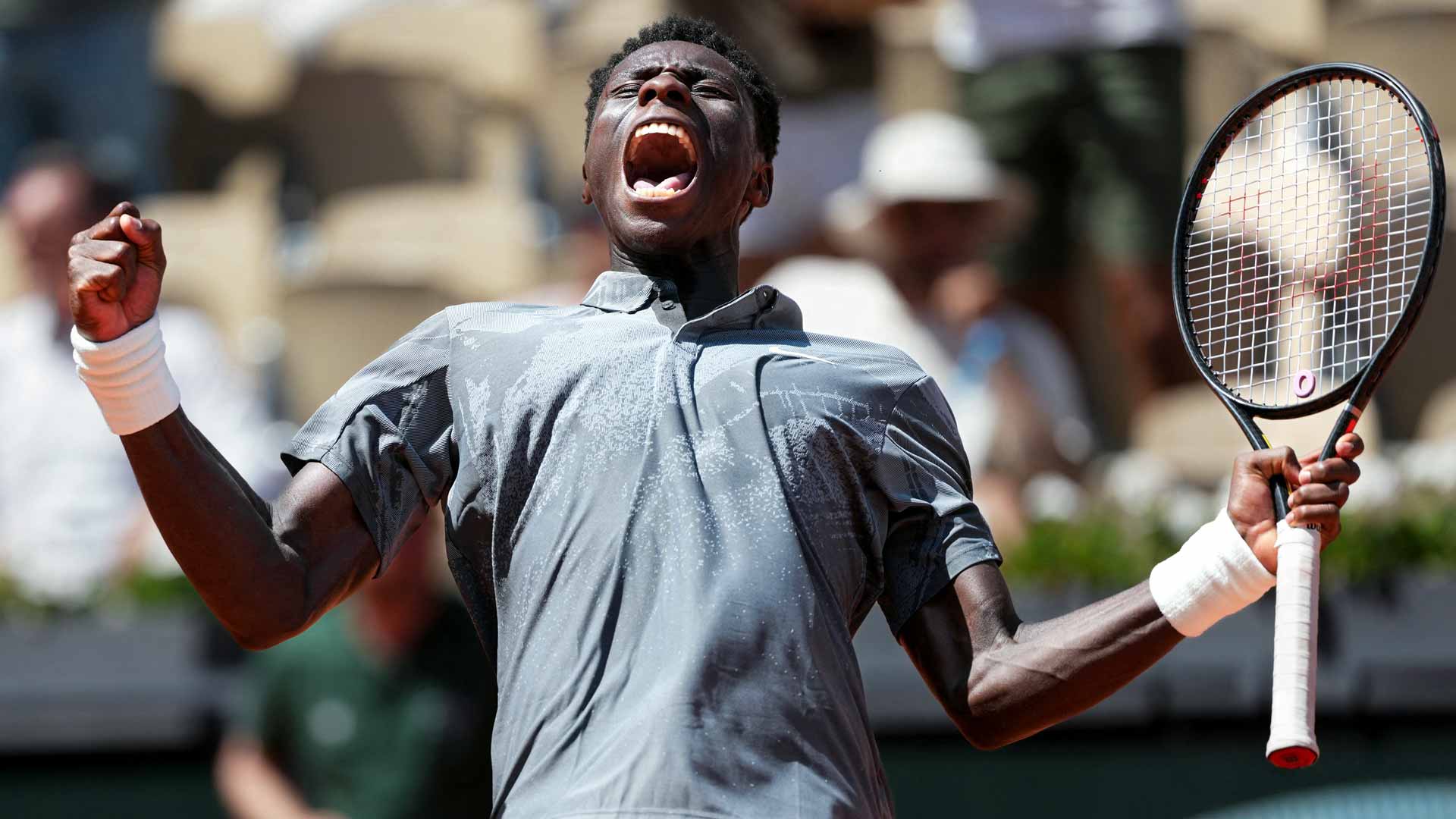 Moise Kouame wins a thrilling five-setter on Thursday at Roland Garros.