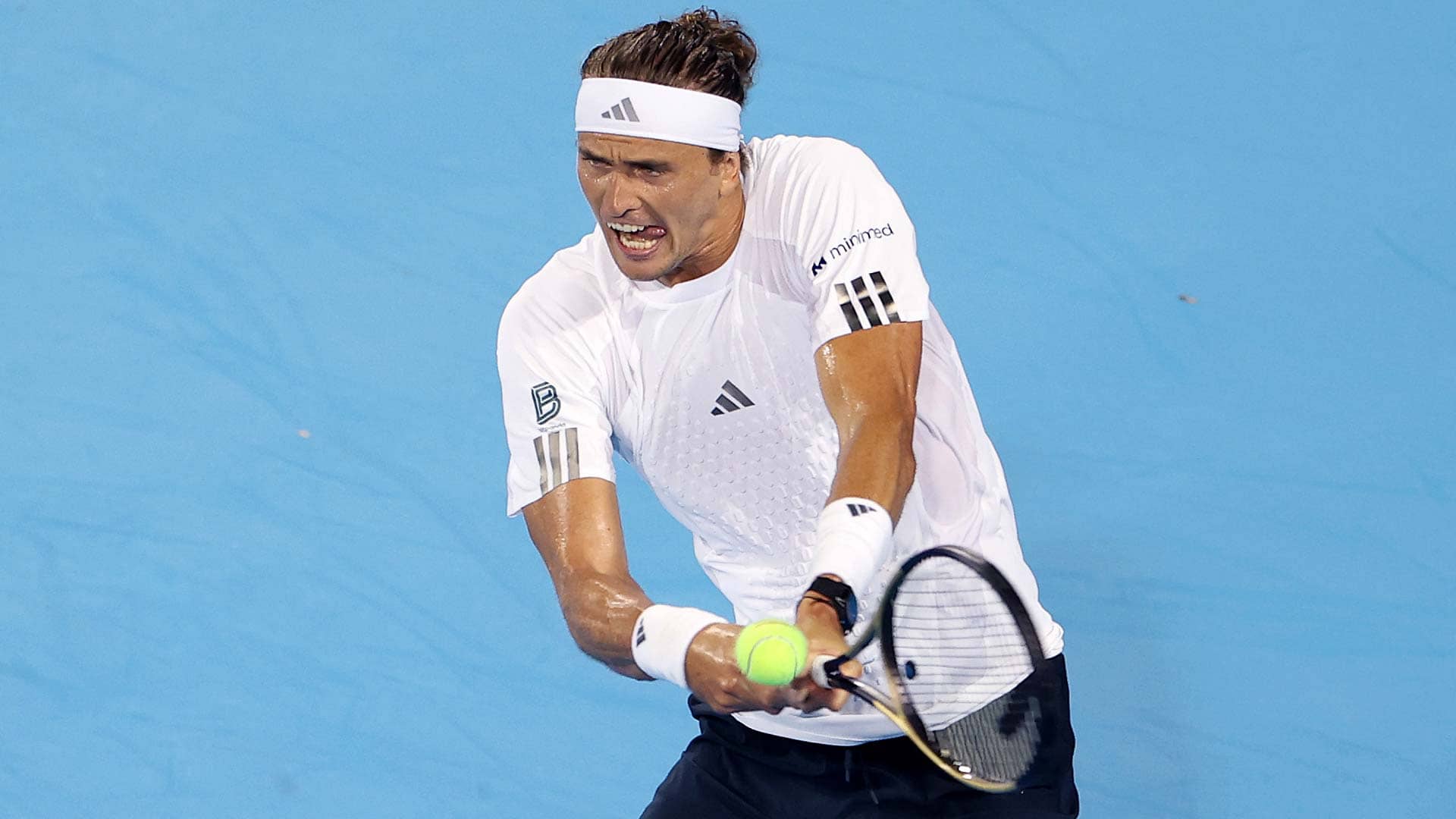 Alexander Zverev is into the fourth round in Cincinnati.